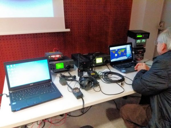 Provant el sistema de seguiment VHF SHF, Lluis EA3OG