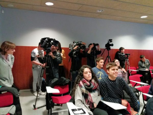 Detall dels mitjans de comunicació presents en l'acte